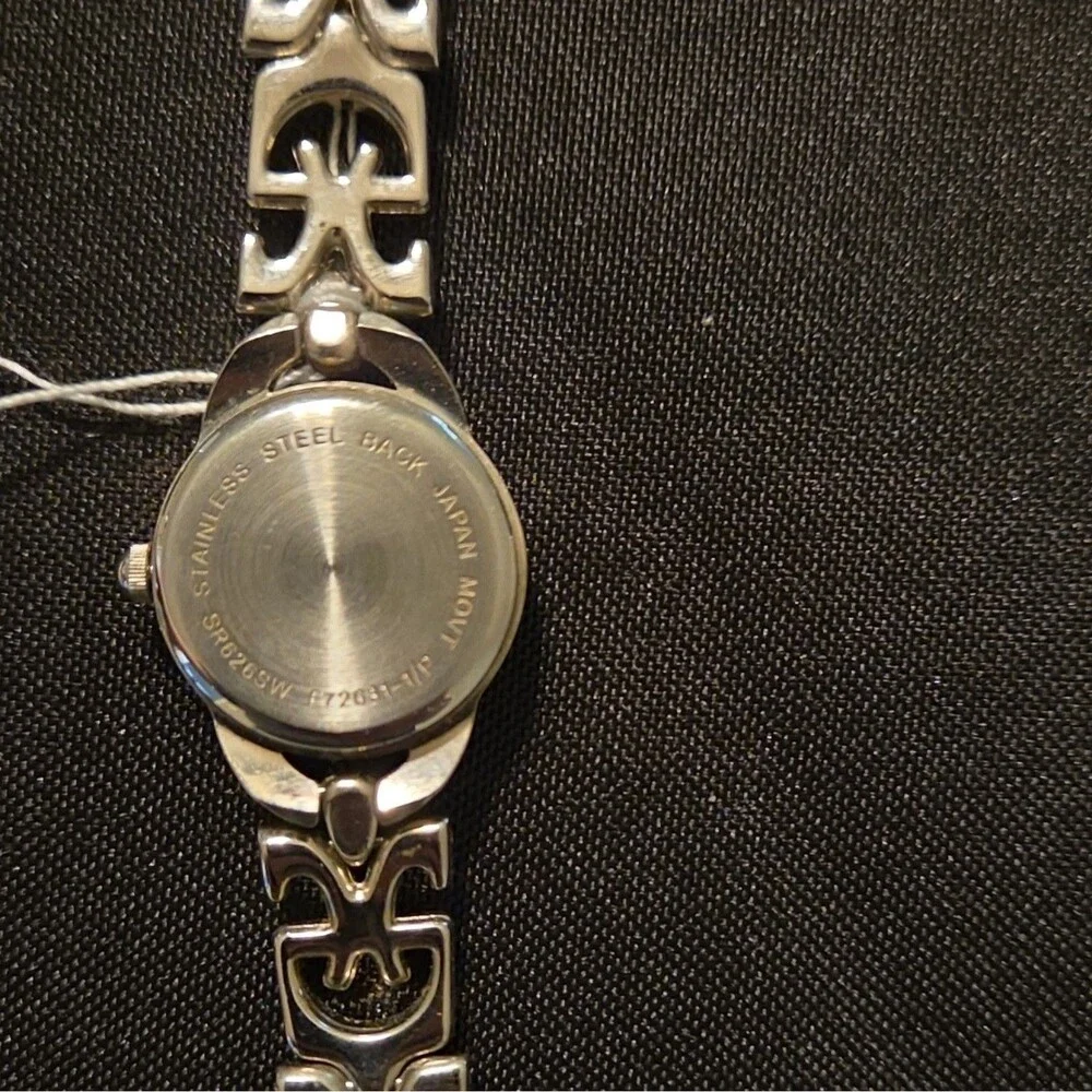 Women's Silver Tone Quartz Dress Watch White Dial Arabic Numerals Bracelet